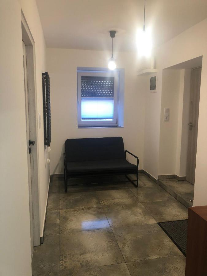 Apartamento Blisko Teatru 2 Wałbrzych Exterior foto