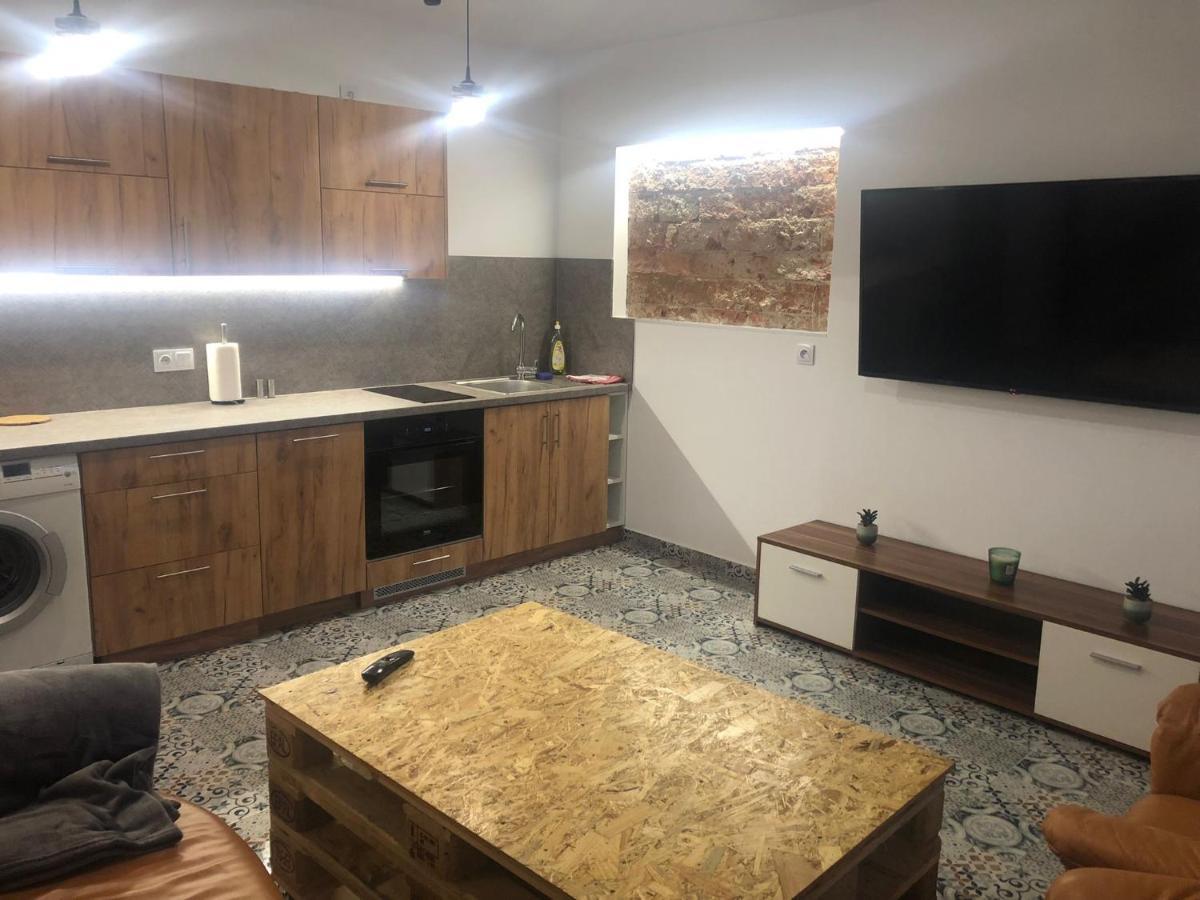 Apartamento Blisko Teatru 2 Wałbrzych Exterior foto