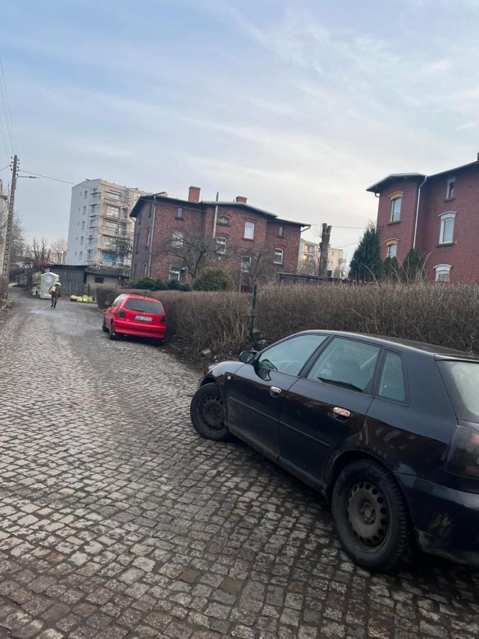 Apartamento Blisko Teatru 2 Wałbrzych Exterior foto