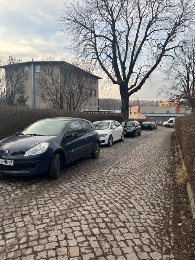 Apartamento Blisko Teatru 2 Wałbrzych Exterior foto